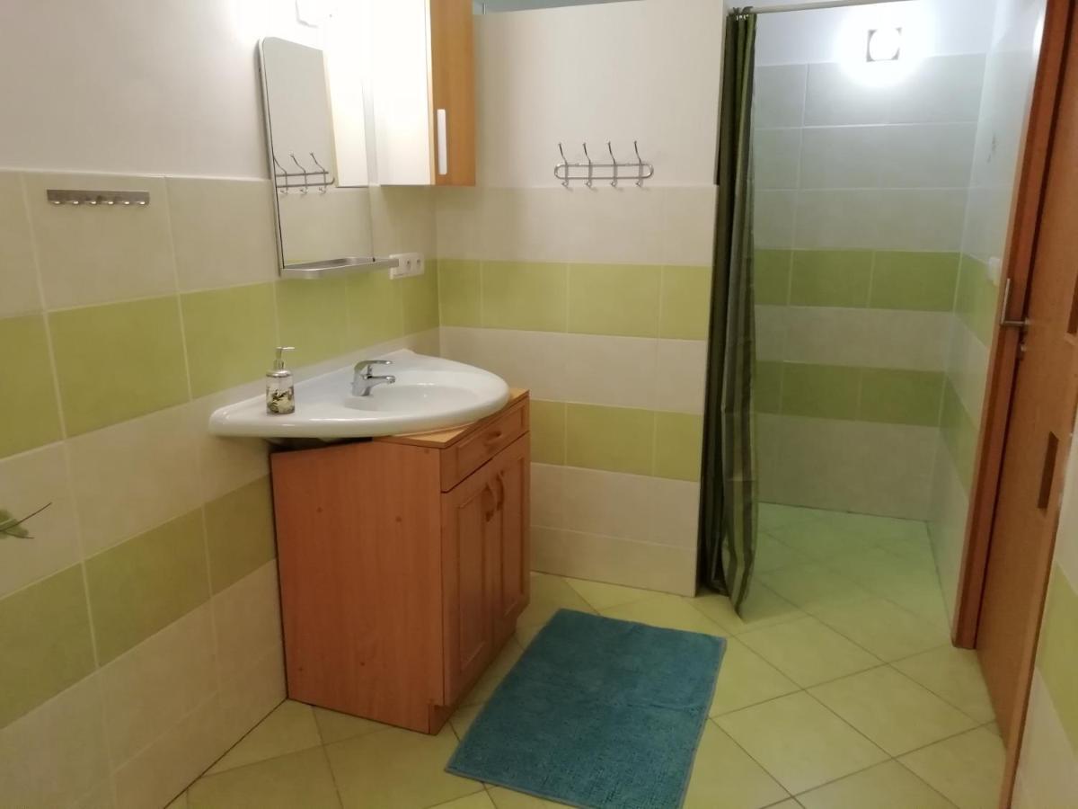 Apartman Albreit Яхимов Екстериор снимка